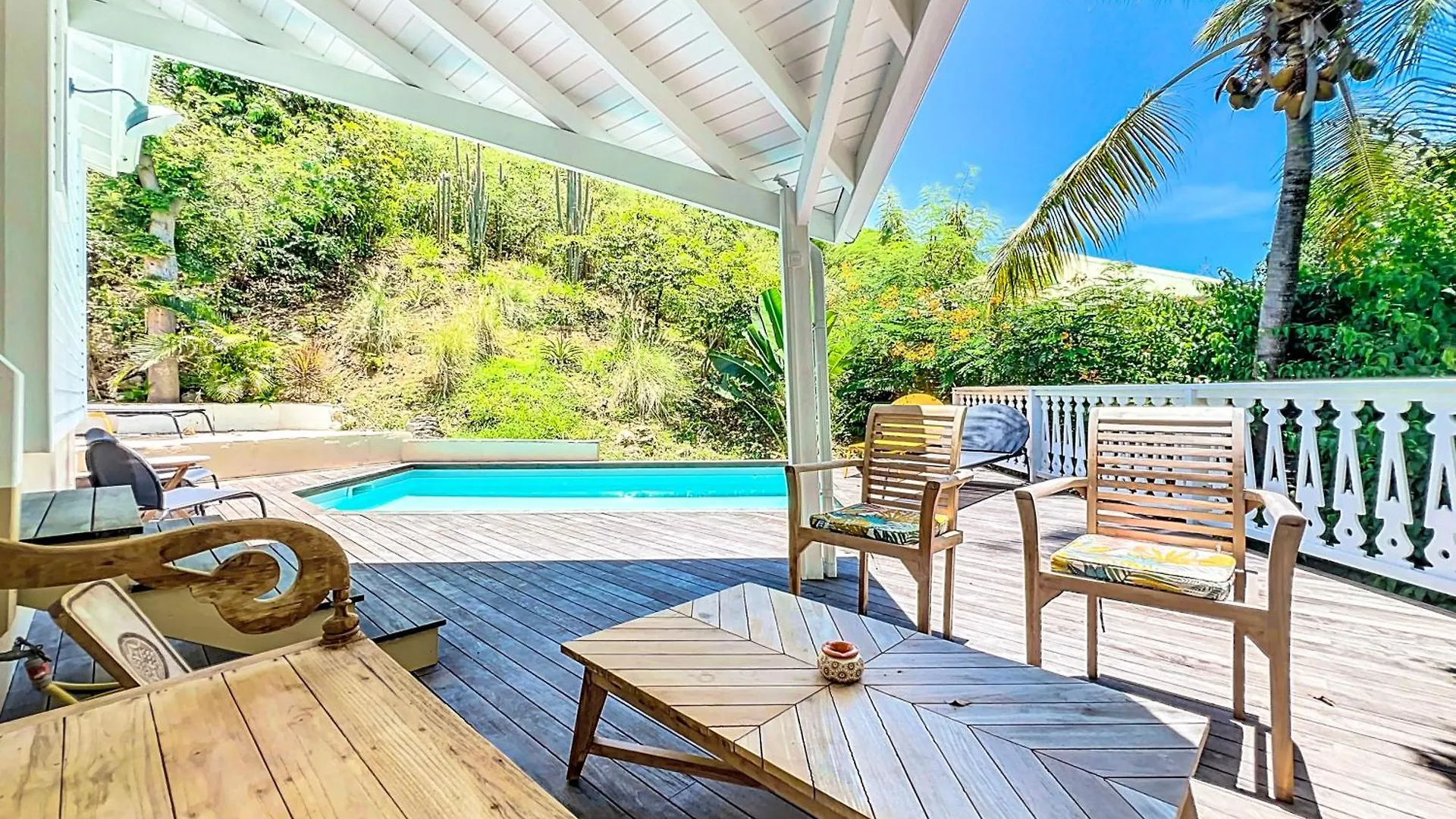 Villa Bulle Clothing Optional Around The Prival Pool Orient Bay