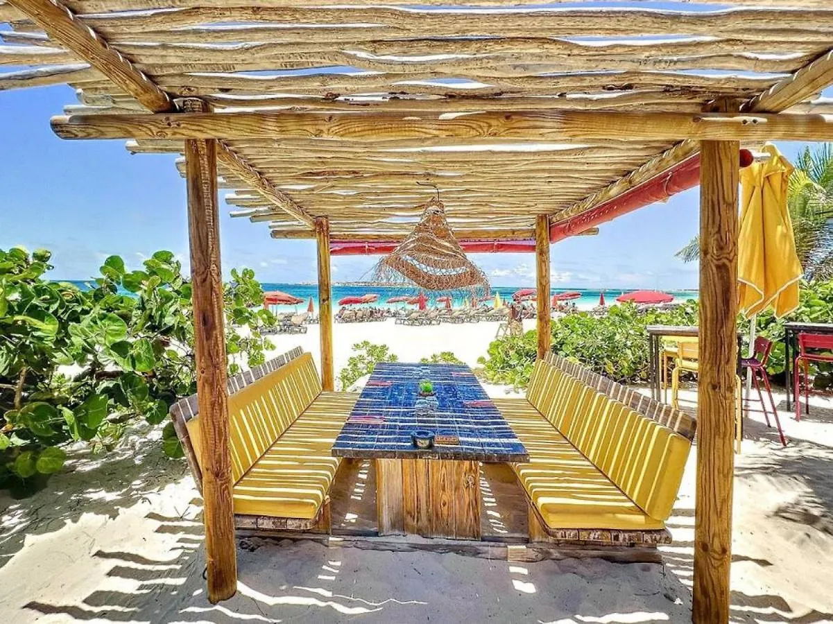 Villa Bulle Clothing Optional Around The Prival Pool Orient Bay